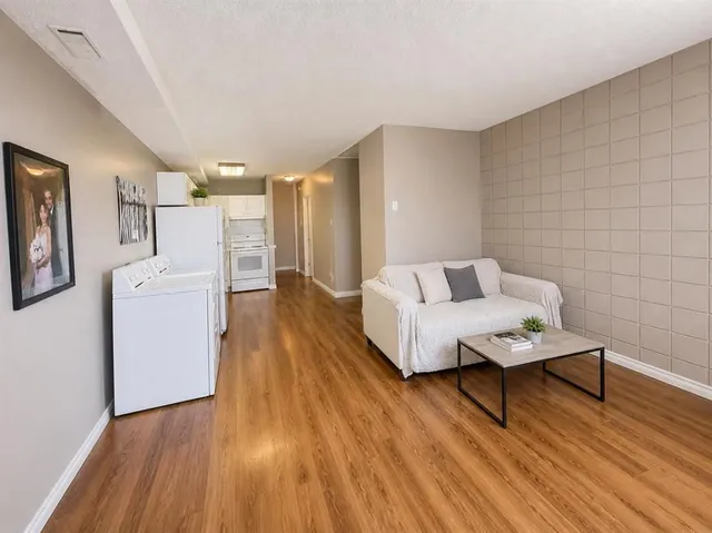 1327 Scenic Dr #2, Lethbridge 4