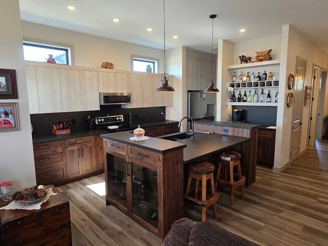 349 Limestone Bay, Balzac 5