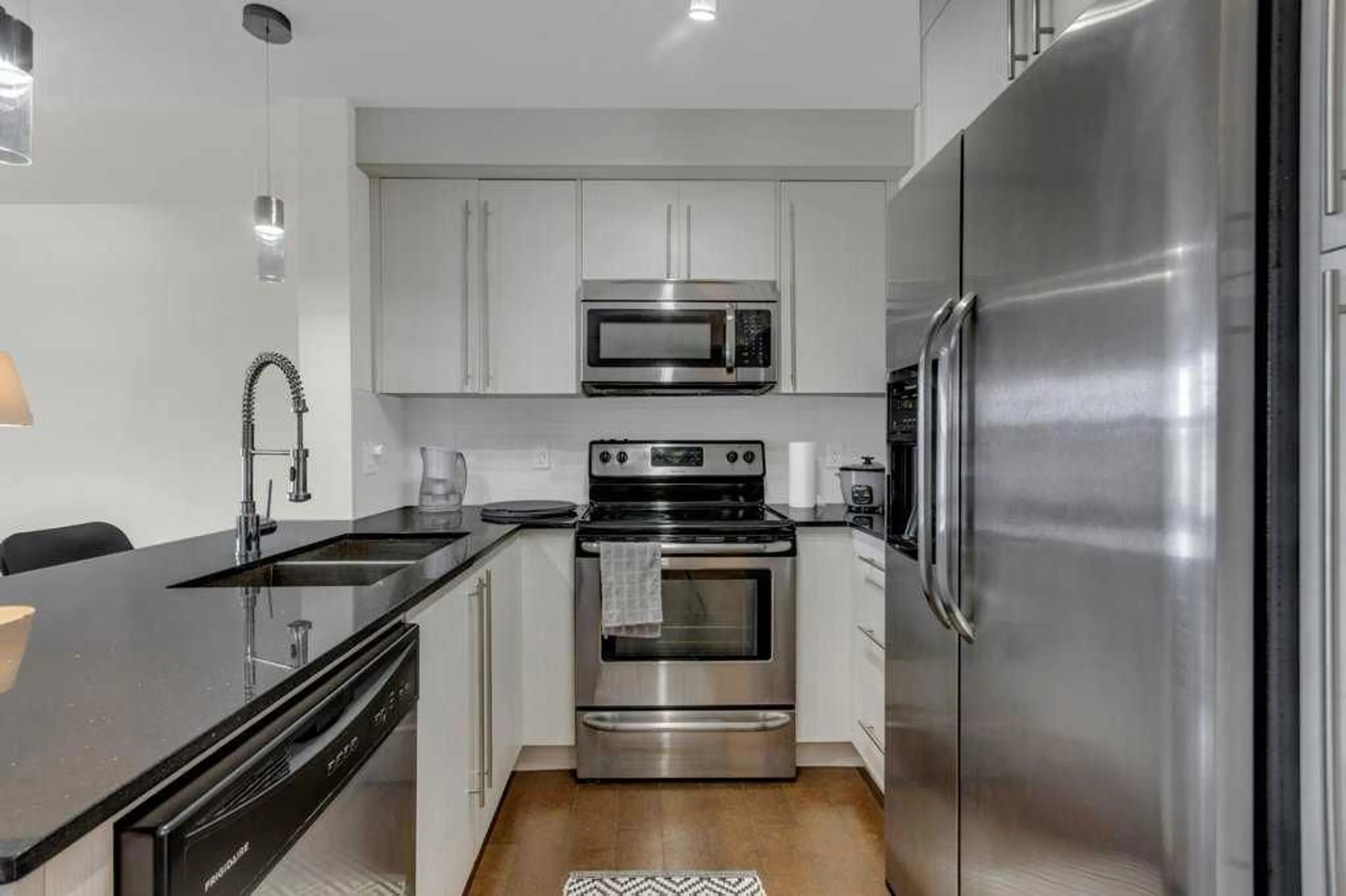 pillar/IMG-A2305704_4.jpg