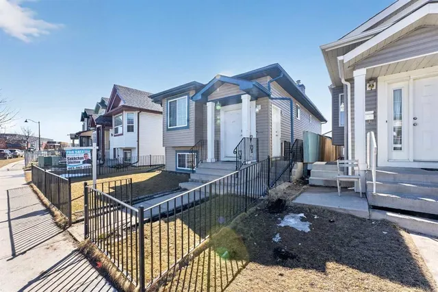 119 Taravista Dr, Calgary 3