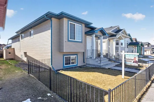 119 Taravista Dr, Calgary 4