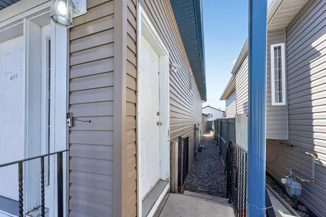 119 Taravista Dr, Calgary 5