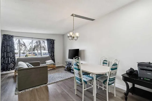 4210 Richmond Rd, Calgary 5