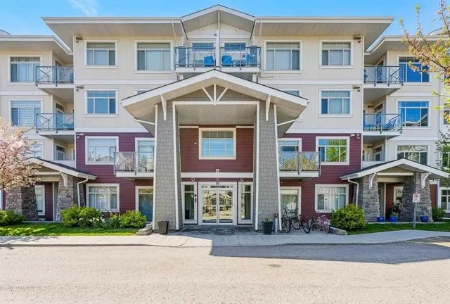 16 Auburn Bay Link #301, Calgary