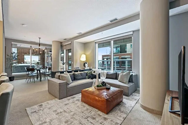 1320 1 St #202, Calgary 2