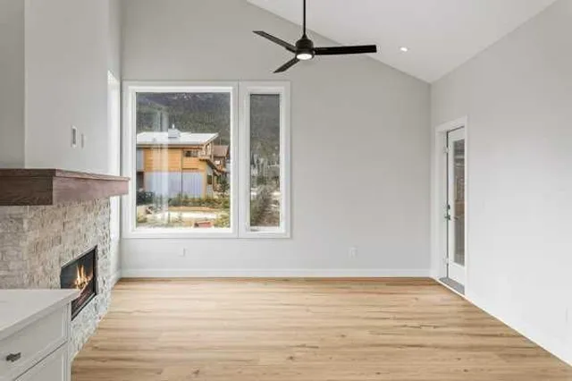 209 Stewart Creek Rise #203J, Canmore 5