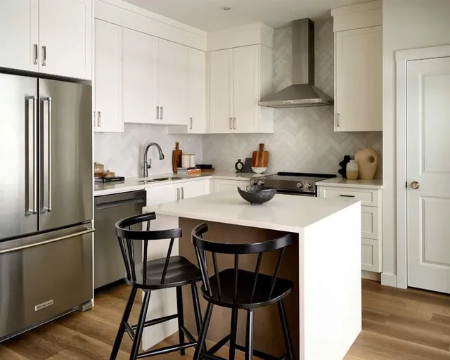 20830 Main St #6, Calgary 5
