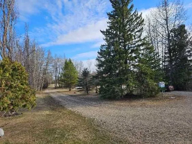 17423 Highway 2, High Prairie 3