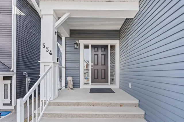 534 River Heights Cres, Cochrane 2