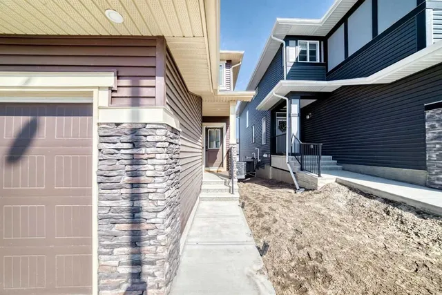 287 Amblehurst Way, Calgary 3