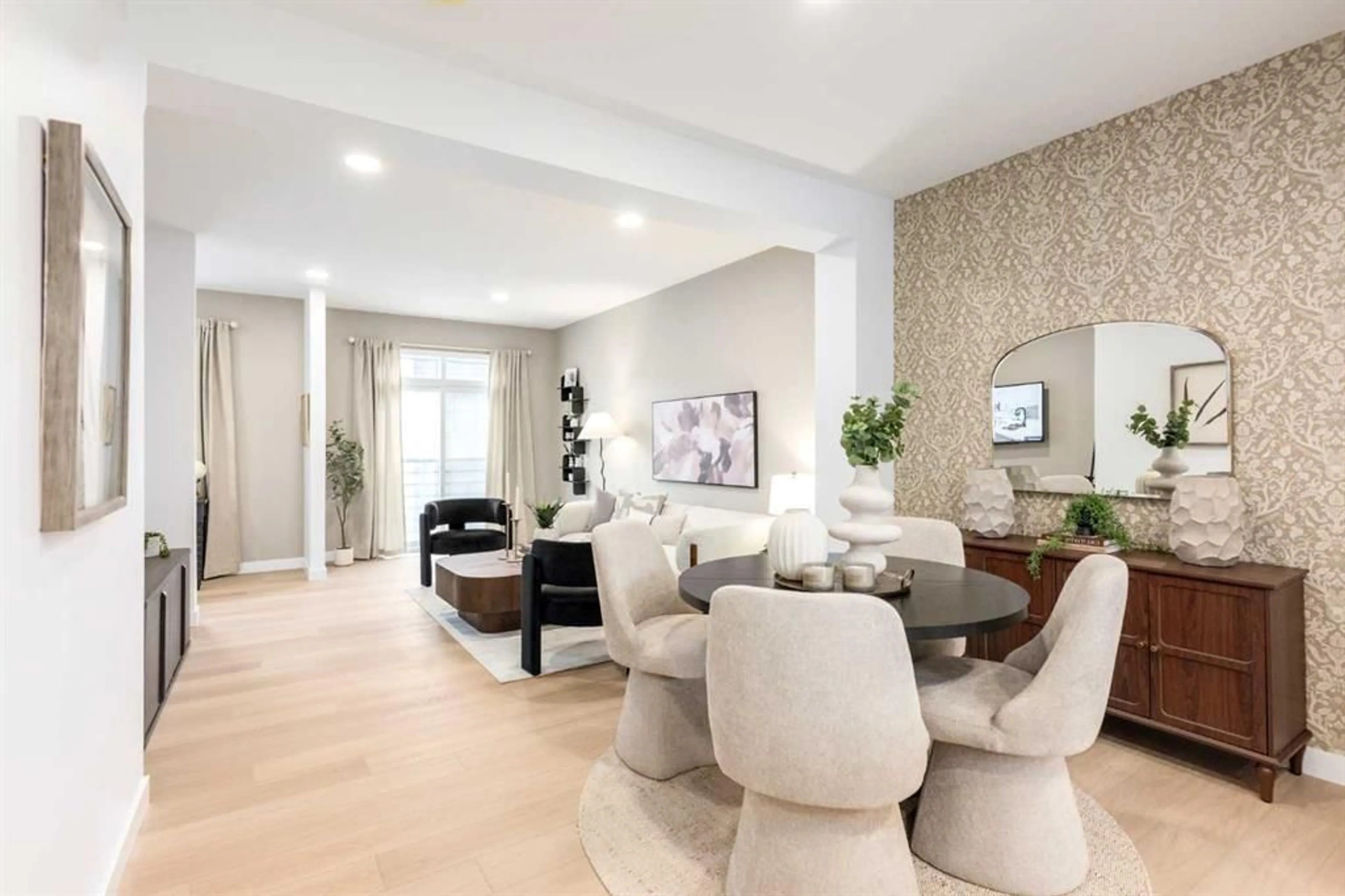 pillar/IMG-A2308559_3.jpg