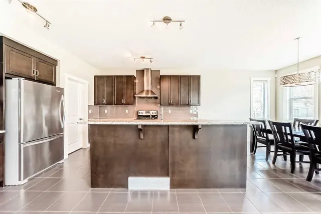 210 Stonemere Green, Chestermere 4
