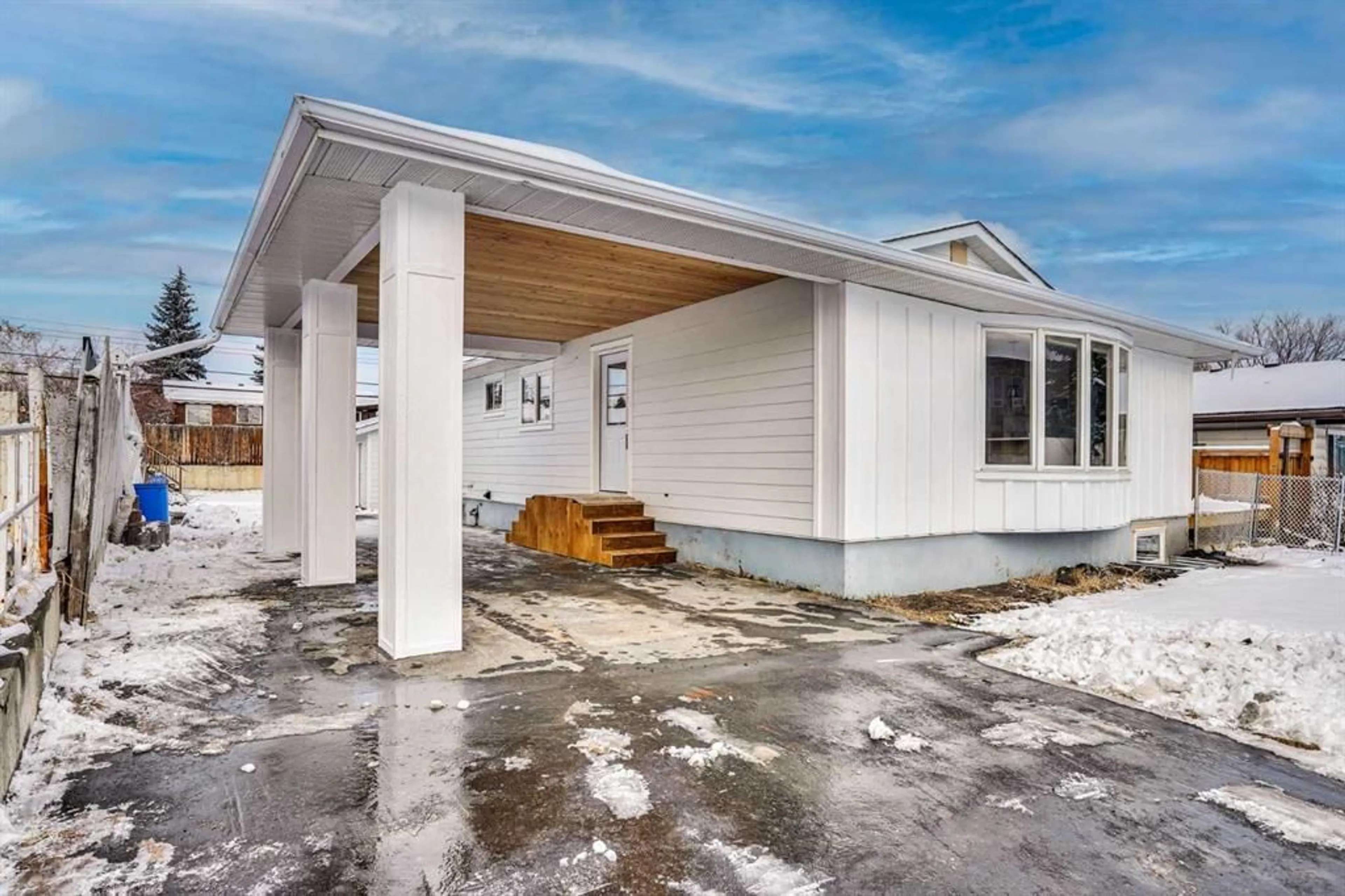 pillar/IMG-A2308929_4.jpg