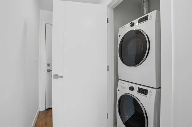 310 15 Ave #309, Calgary 5