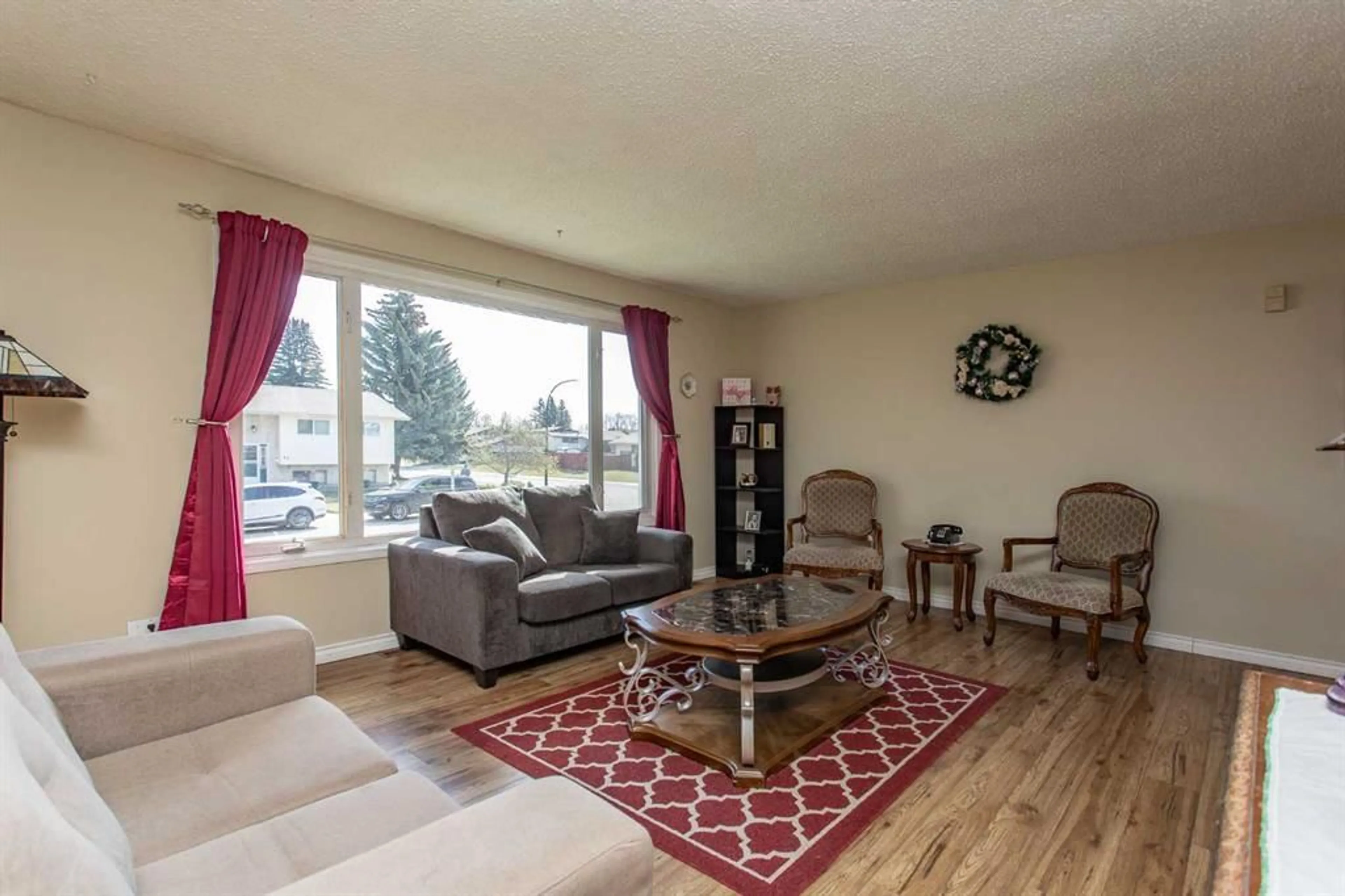 pillar/IMG-A2309907_2.jpg