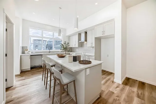 36 Mercado Rd, Calgary 2