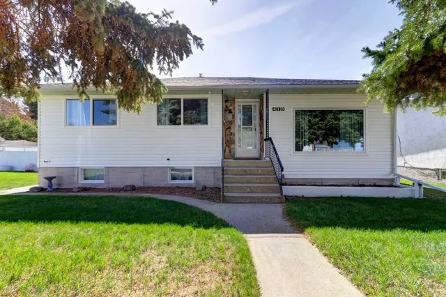 419 2 St, Vulcan 2