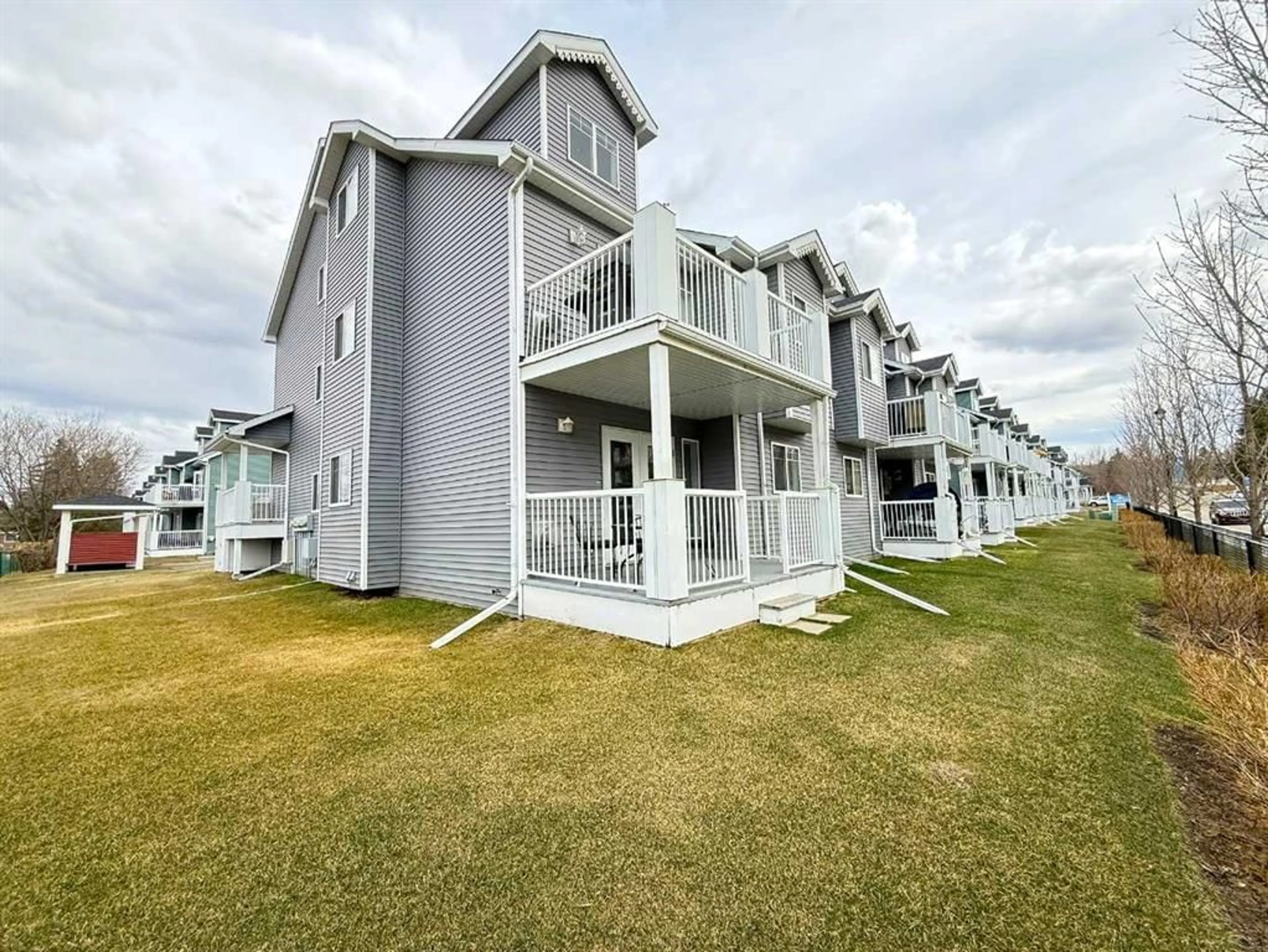 pillar/IMG-A2310149_1.jpg