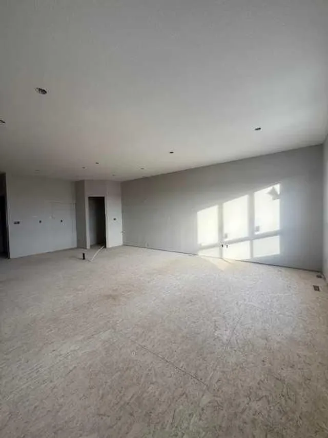 9 Gray Close, Sylvan Lake 2