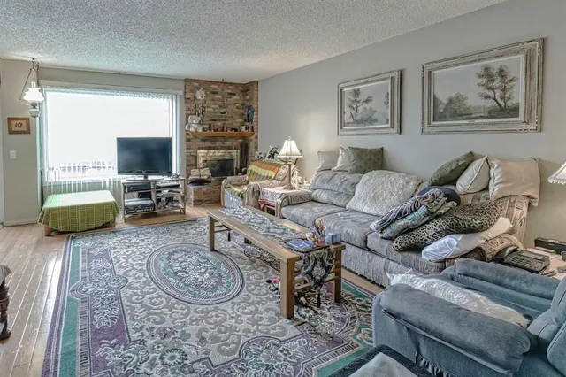 228 Theodore Pl #30, Calgary 5