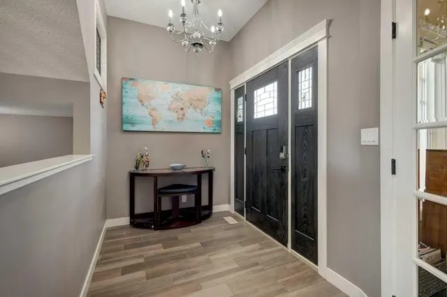 1233 Hillcrest Manor Estate, Strathmore 5
