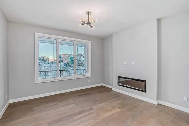 2081 Cobblespring Ave, Airdrie 4