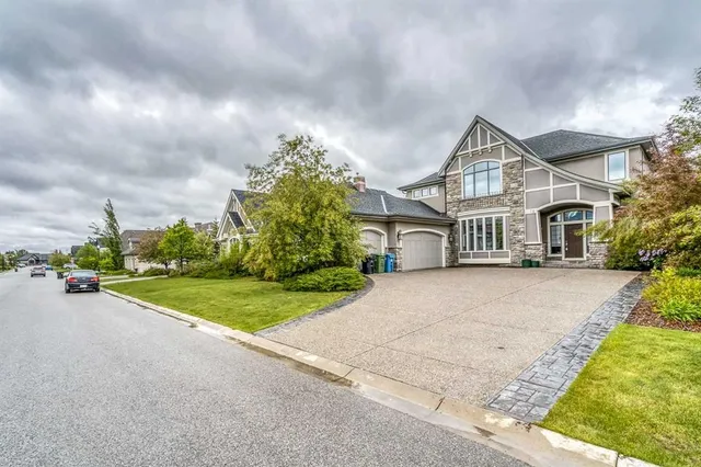 75 Wentworth Terr, Calgary 4