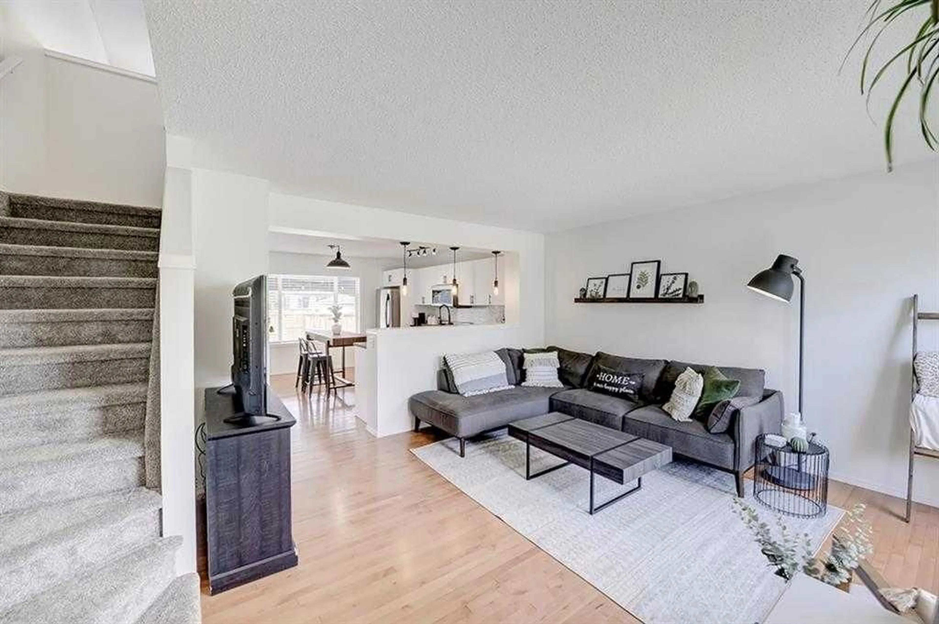 pillar/IMG-A2311040_4.jpg