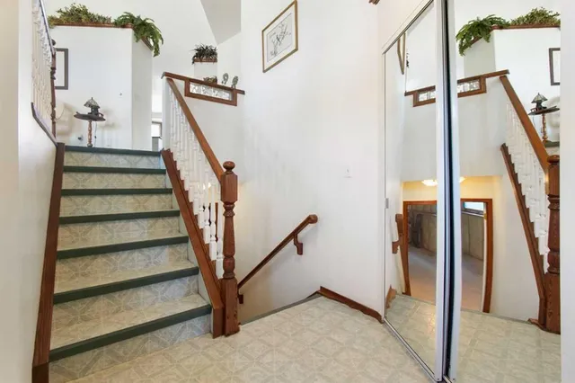 2 Madison Crt, Strathmore 2