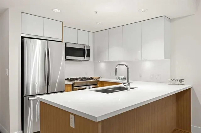 519 Riverfront Ave #206, Calgary 5