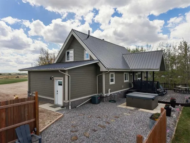 30-36006 Highway 2 Service Road South, Rural Red Deer County 5