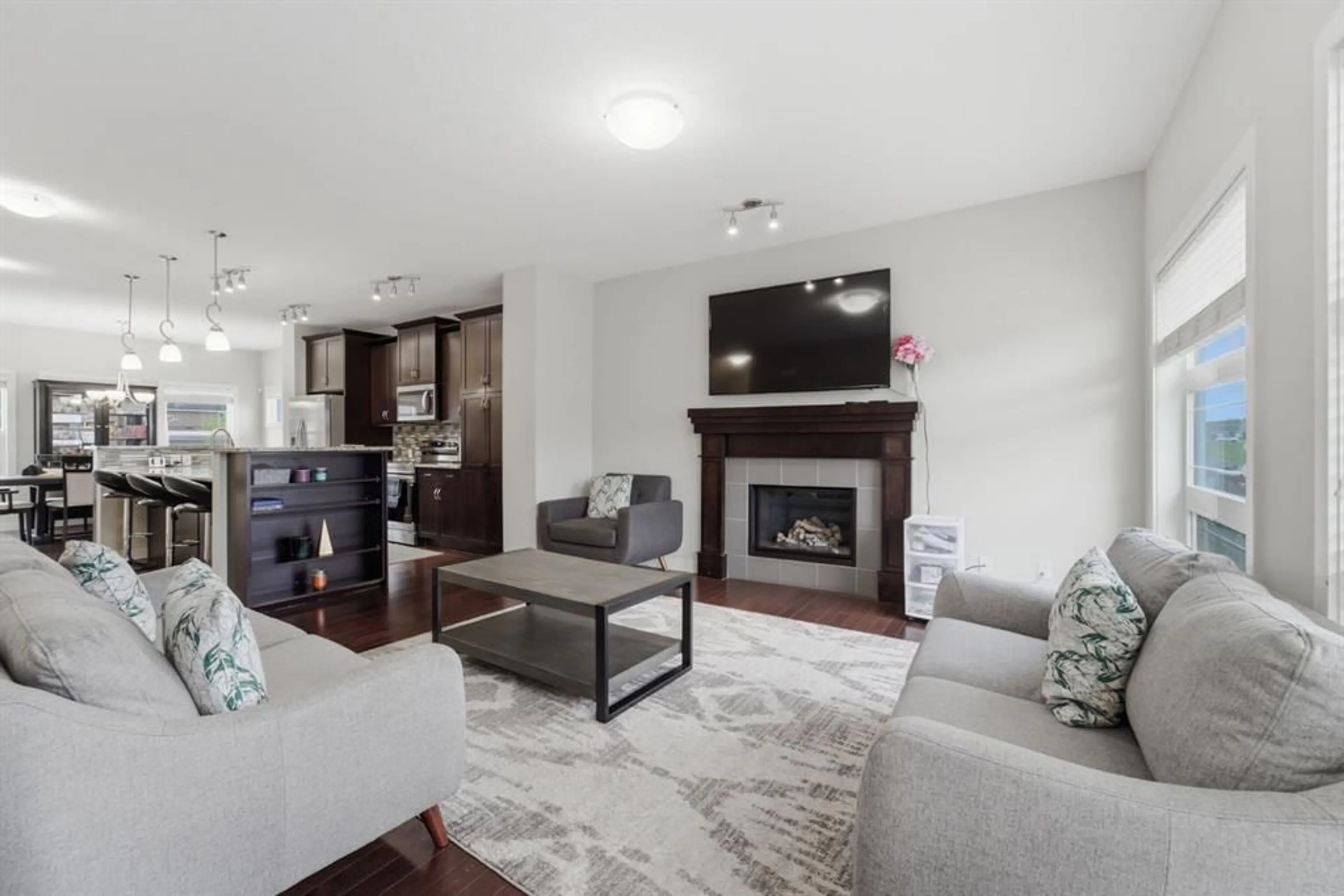 pillar/IMG-A2311491_3.jpg