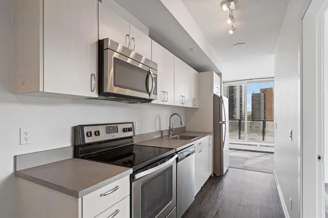450 8 Ave #712, Calgary 3