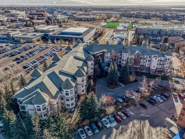 200 Lincoln Way #207, Calgary 5