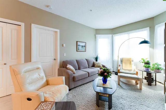 8 Prestwick Pond Terr #206, Calgary 5