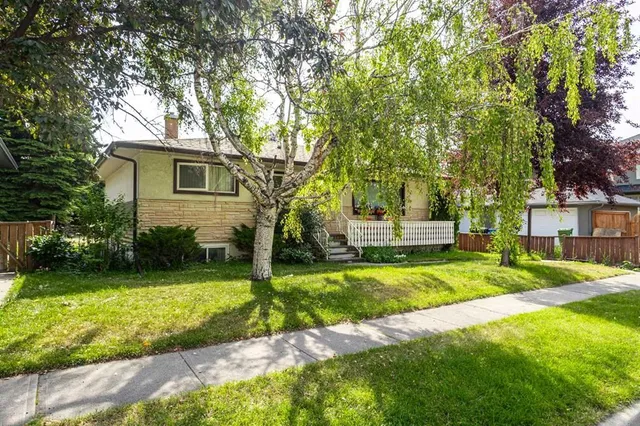 2812 24 St, Calgary 2