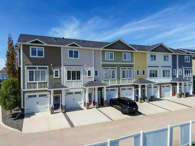 5210 Lakeshore Dr #113, Sylvan Lake