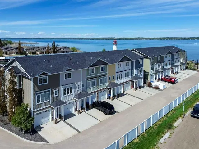 5210 Lakeshore Dr #113, Sylvan Lake 2