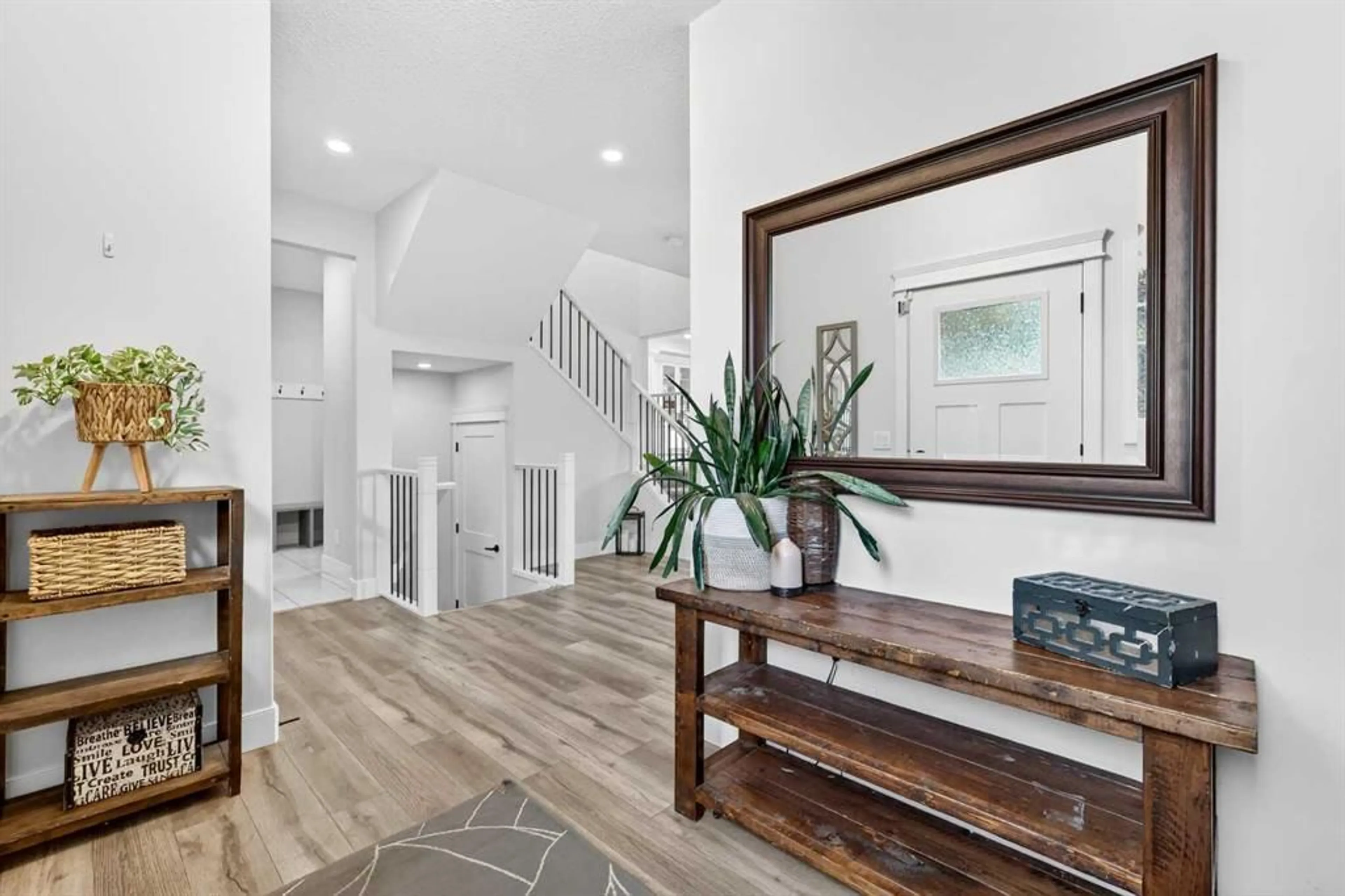 pillar/IMG-A2312809_3.jpg