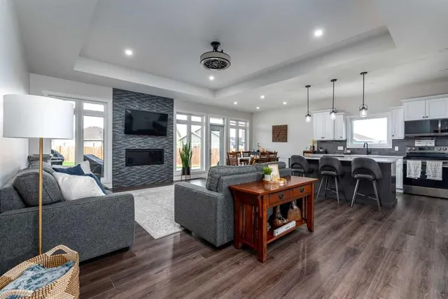 7302 37 Street Close, Lloydminster 5