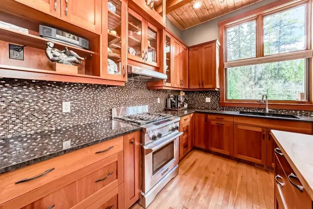 272 Three Sisters Dr #B, Canmore 4