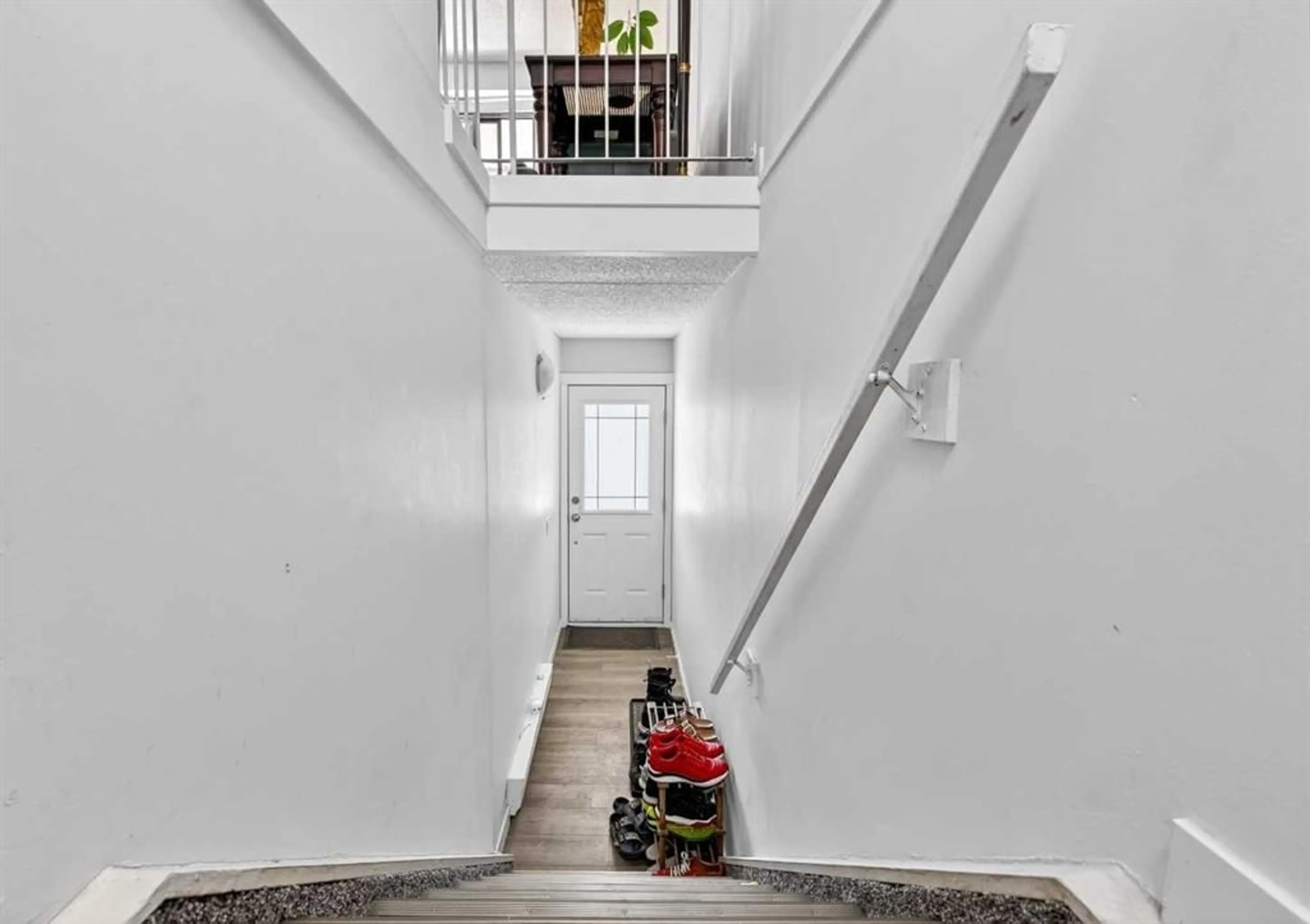pillar/IMG-A2313581_2.jpg