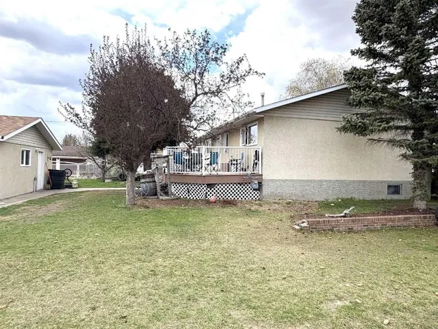 5602 47 Ave, Forestburg 3