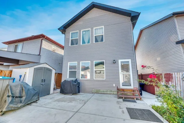 319 Saddlebrook Cir, Calgary 5