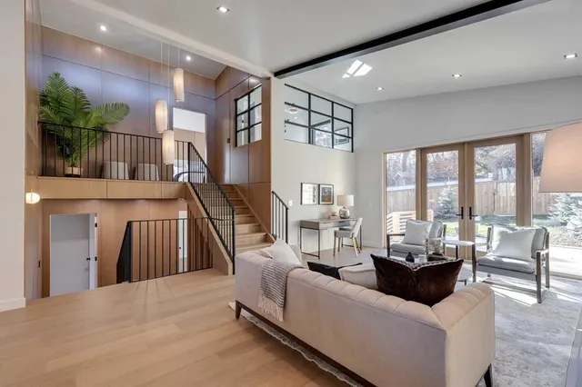 3423 23 St, Calgary 5