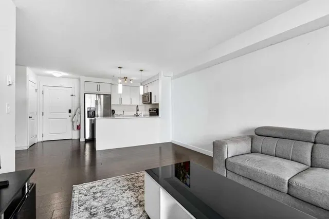 302 Skyview Ranch Dr #2303, Calgary 4