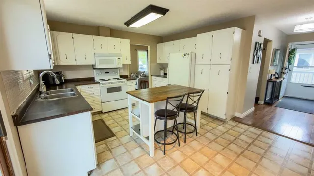 1213 4 Ave, Wainwright 3
