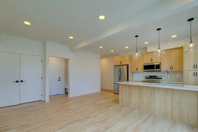 14832 1 St, Calgary 4