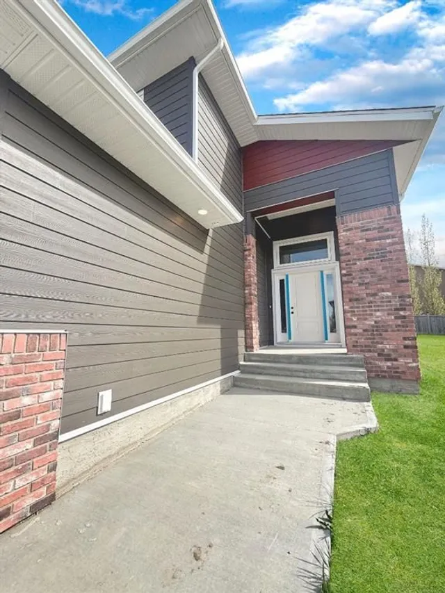 220 Greenwood Road, Coalhurst 4