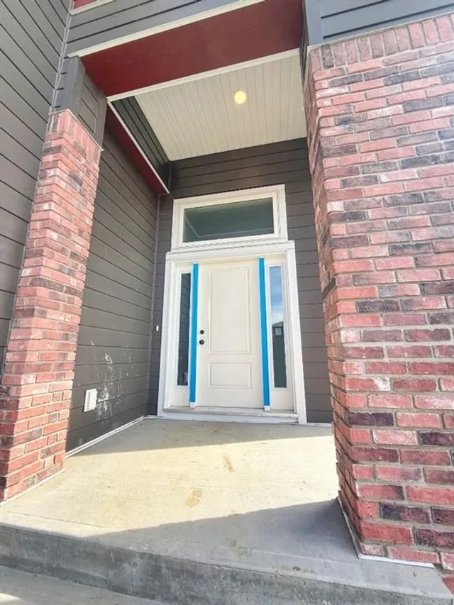 220 Greenwood Road, Coalhurst 5